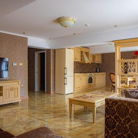 Luxury Apartment Rich 2 فيلينغراد المظهر الخارجي الصورة