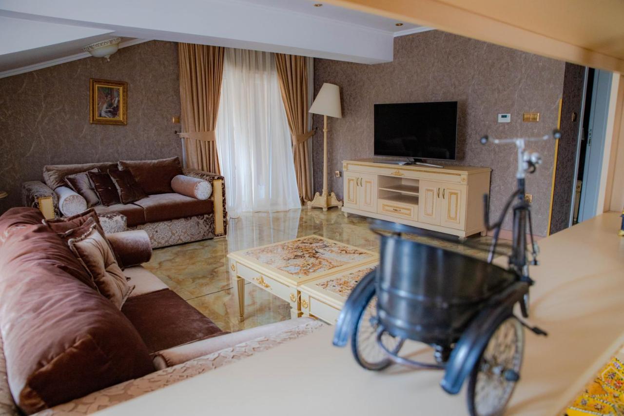 Luxury Apartment Rich 2 فيلينغراد المظهر الخارجي الصورة