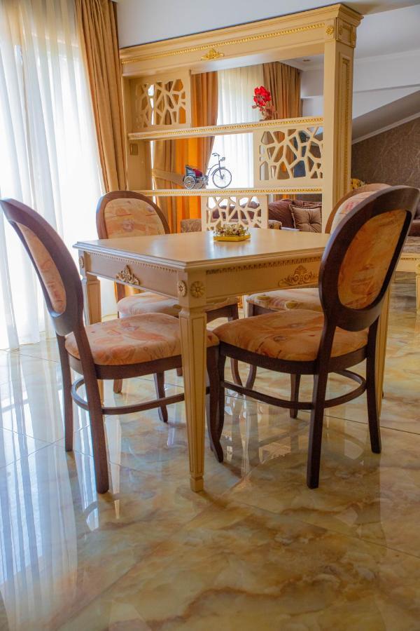 Luxury Apartment Rich 2 فيلينغراد المظهر الخارجي الصورة