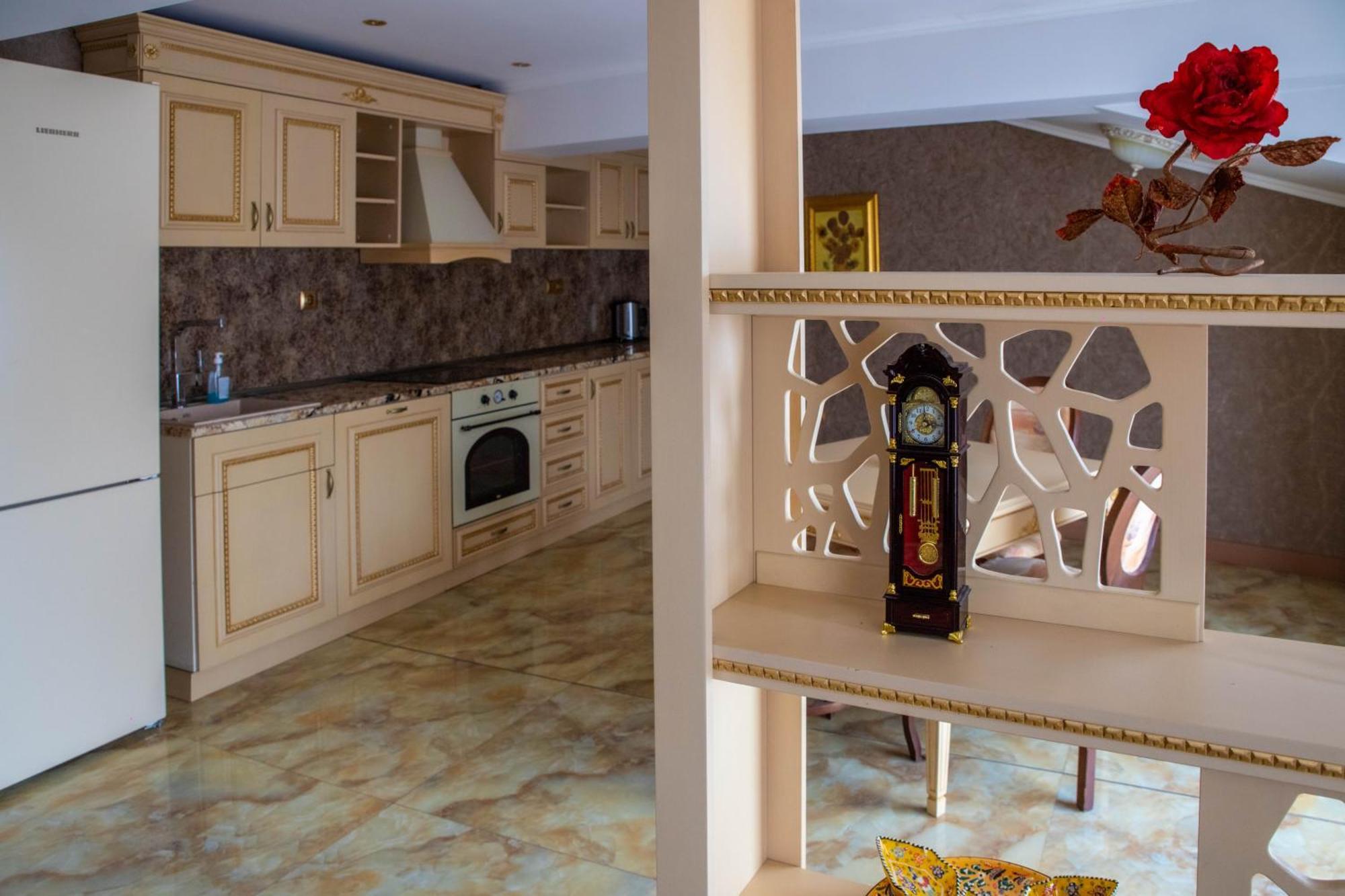 Luxury Apartment Rich 2 فيلينغراد المظهر الخارجي الصورة